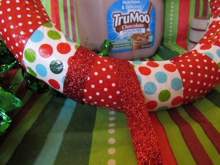 easy-holiday-wreath-craft-to-make-with-kids-trumoo